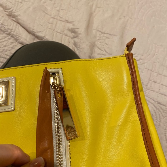 TORY BURCH Flap Clutch Metallic Foil Tweed Bag in Excelent condition - Picture 2 of 9